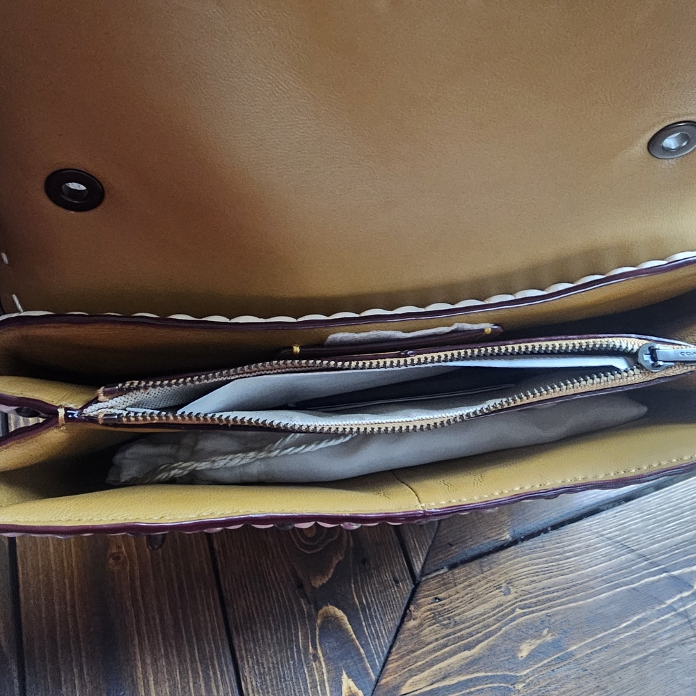 Coach Swagger Chain Crossbody - Picture 5 of 9